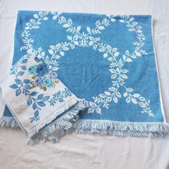Vintage Sears Cotron Bath + Hand Towel Blue Flowers reversed Sculpted MCM Fringe - Picture 2 of 8